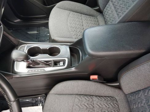Used 2024 Chevrolet Equinox LT w/ LPO, Floor Liner Package FWD image 23