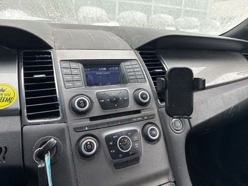 Used 2015 Ford Taurus SEL image 18