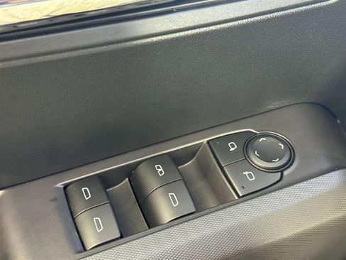 Used 2024 Chevrolet Colorado LT w/ LT Convenience Package image 22