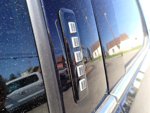 Used 2022 Ford F150 Lariat w/ Equipment Group 502A High image 14