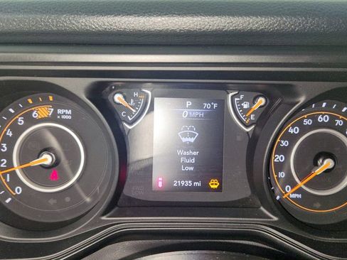 Used 2025 Jeep Wrangler Sport S image 18