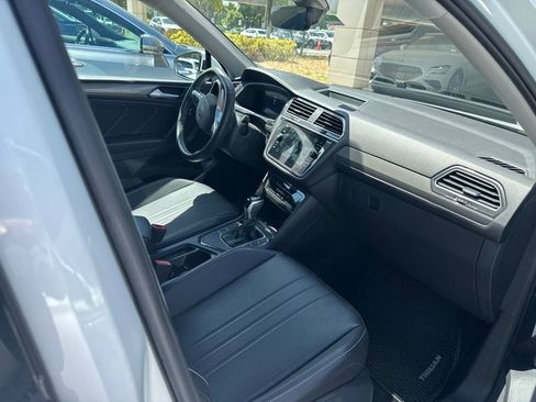 Used 2024 Volkswagen Tiguan SE FWD image 6