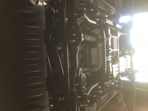 Used 2018 Jeep Wrangler Unlimited Sahara w/ Dual Top Group AWD/4WD image 10