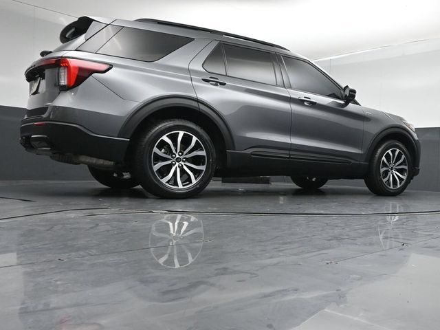 Certified 2025 Ford Explorer ST-Line AWD/4WD image 41