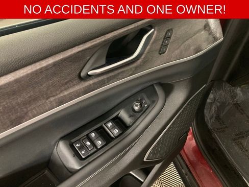 Used 2022 Jeep Grand Cherokee Limited image 13