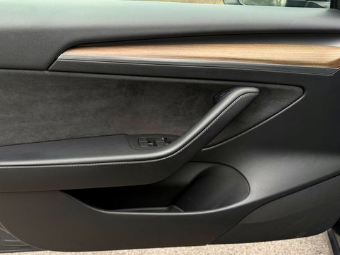 Used 2023 Tesla Model 3 Standard Range image 12