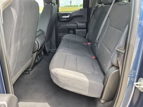 Used 2019 Chevrolet Silverado 1500 Custom Trail Boss AWD/4WD image 21