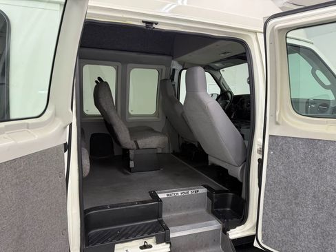 Used 2014 Ford E-150 and Econoline 150 Extended image 24
