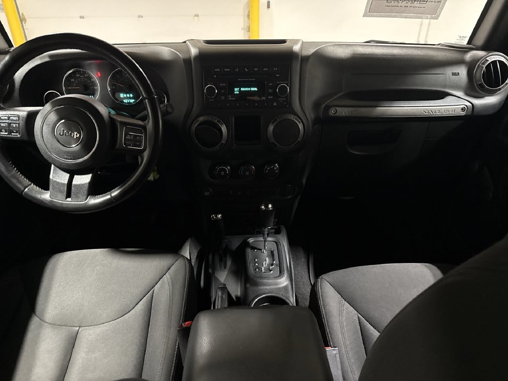 Used 2016 Jeep Wrangler Unlimited Sport w/ Max Tow Package AWD/4WD image 10