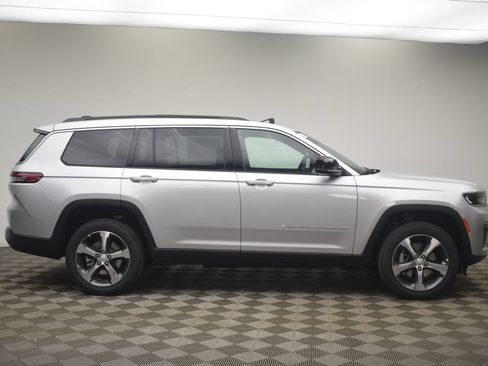 New 2026 Jeep Grand Cherokee L Limited AWD/4WD image 3