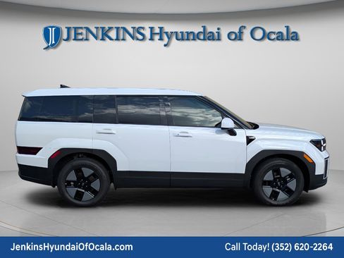 New 2026 Hyundai Santa Fe SE image 2