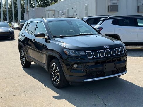 Used 2022 Jeep Compass Limited w/ Sun and Sound Group AWD/4WD image 4