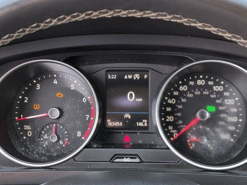 Used 2021 Volkswagen Tiguan SE w/ Panoramic Sunroof Package FWD image 20