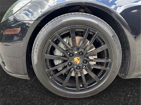 Used 2017 Porsche Panamera 4S image 13