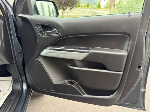 Used 2018 Chevrolet Colorado LT AWD/4WD image 28