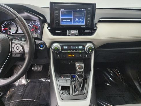 Used 2020 Toyota RAV4 XLE Premium AWD/4WD image 18