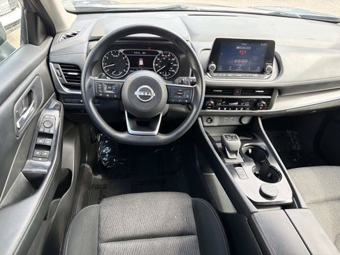 Used 2024 Nissan Rogue SV AWD/4WD image 8