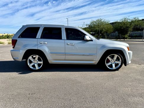 Used 2007 Jeep Grand Cherokee SRT8 w/ SRT Option Group I AWD/4WD image 5