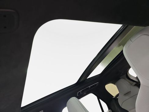 Used 2024 Land Rover Range Rover Sport image 28