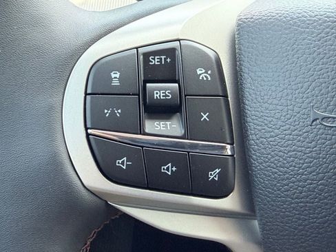 New 2026 Ford Explorer Active RWD image 20