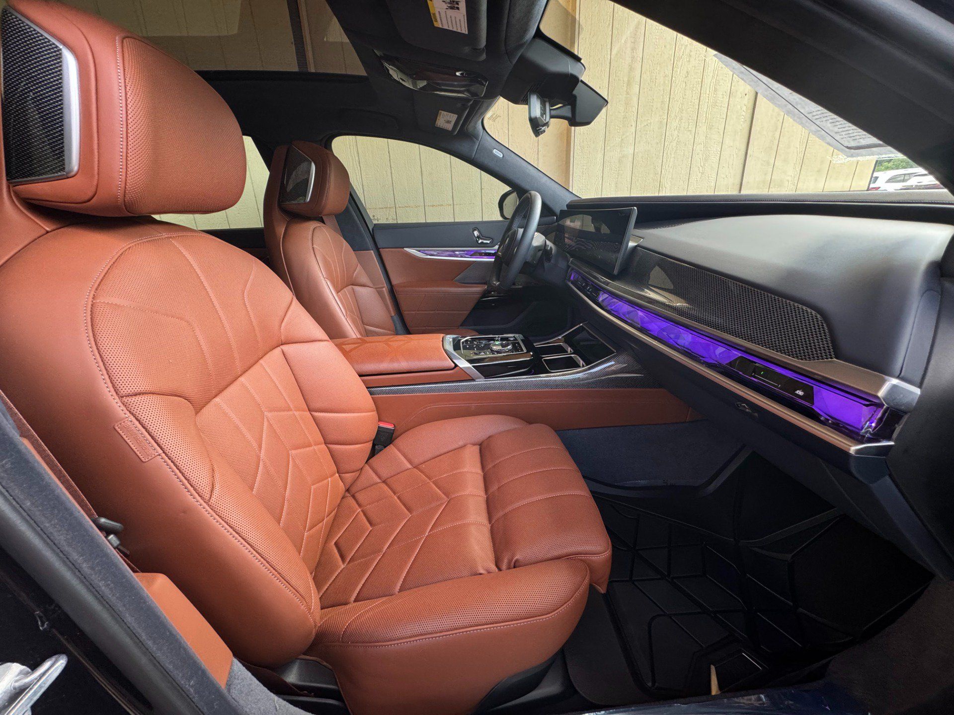 Used 2025 BMW i7 eDrive50 w/ Executive Package RWD image 19