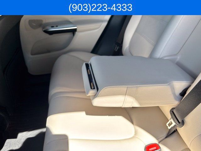 Used 2023 Mercedes-Benz GLC 300 4MATIC image 43