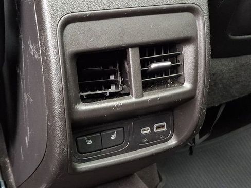 Used 2020 Cadillac XT4 Sport w/ Cold Weather Package image 12