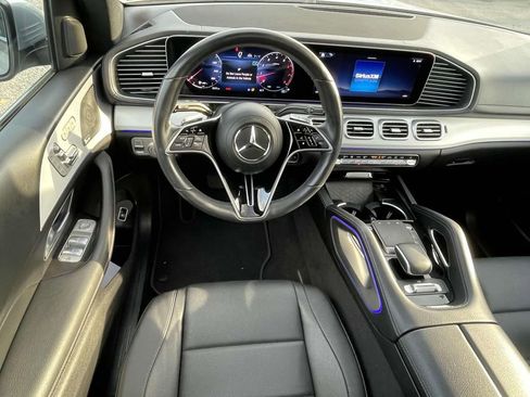 Used 2024 Mercedes-Benz GLS 450 4MATIC image 14