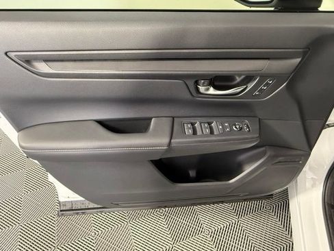 Used 2025 Honda CR-V Sport-L image 14