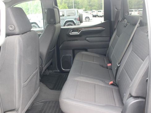 Used 2025 Chevrolet Silverado 1500 LT AWD/4WD image 33