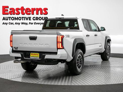 Used 2024 Toyota Tacoma TRD Off-Road AWD/4WD image 4