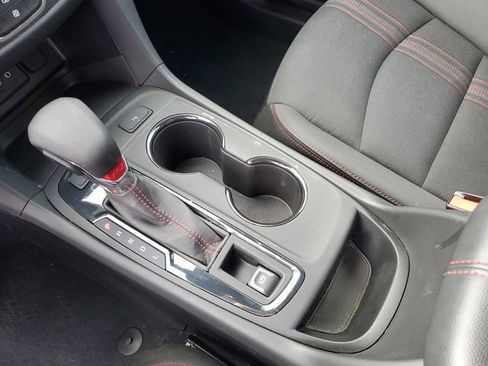Used 2022 Chevrolet Equinox RS w/ LPO, Floor Liner Package AWD/4WD image 23