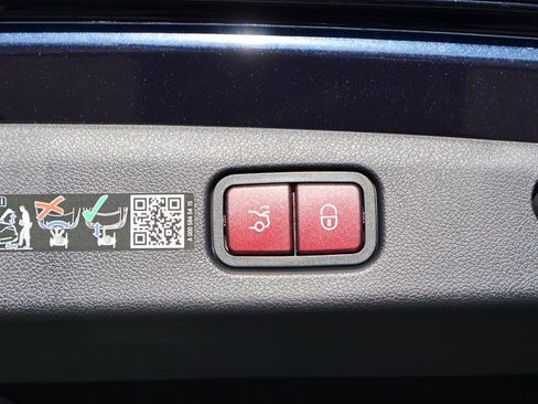 New 2026 Mercedes-Benz E 350 4MATIC Sedan image 18