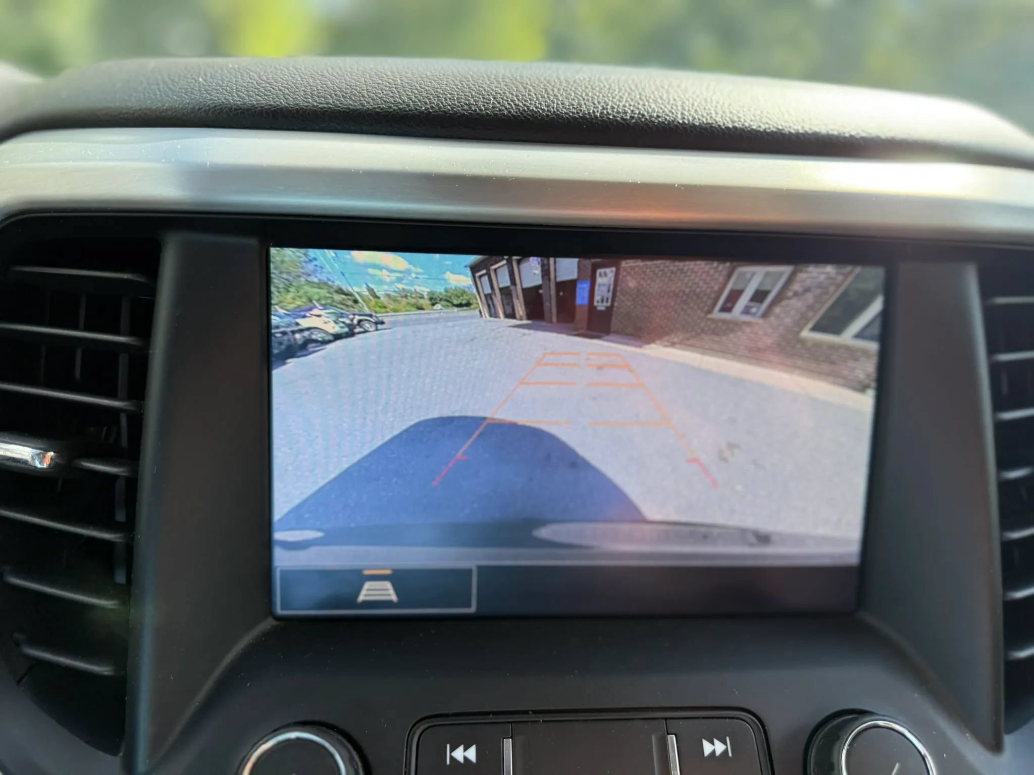 Used 2021 GMC Acadia SLE w/ Driver Convenience Package AWD/4WD image 36