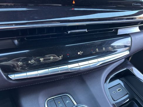 Used 2023 Cadillac Escalade ESV Sport Platinum image 36