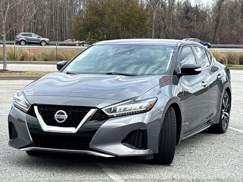 Used 2022 Nissan Maxima SV w/ Floor Mat Group image 3