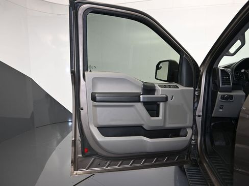 Certified 2020 Ford F150 XLT image 11