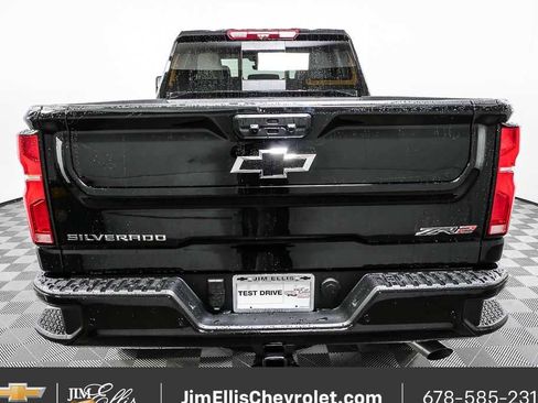 New 2026 Chevrolet Silverado 2500 ZR2 image 31