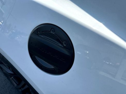 Used 2018 Chevrolet Camaro SS image 28