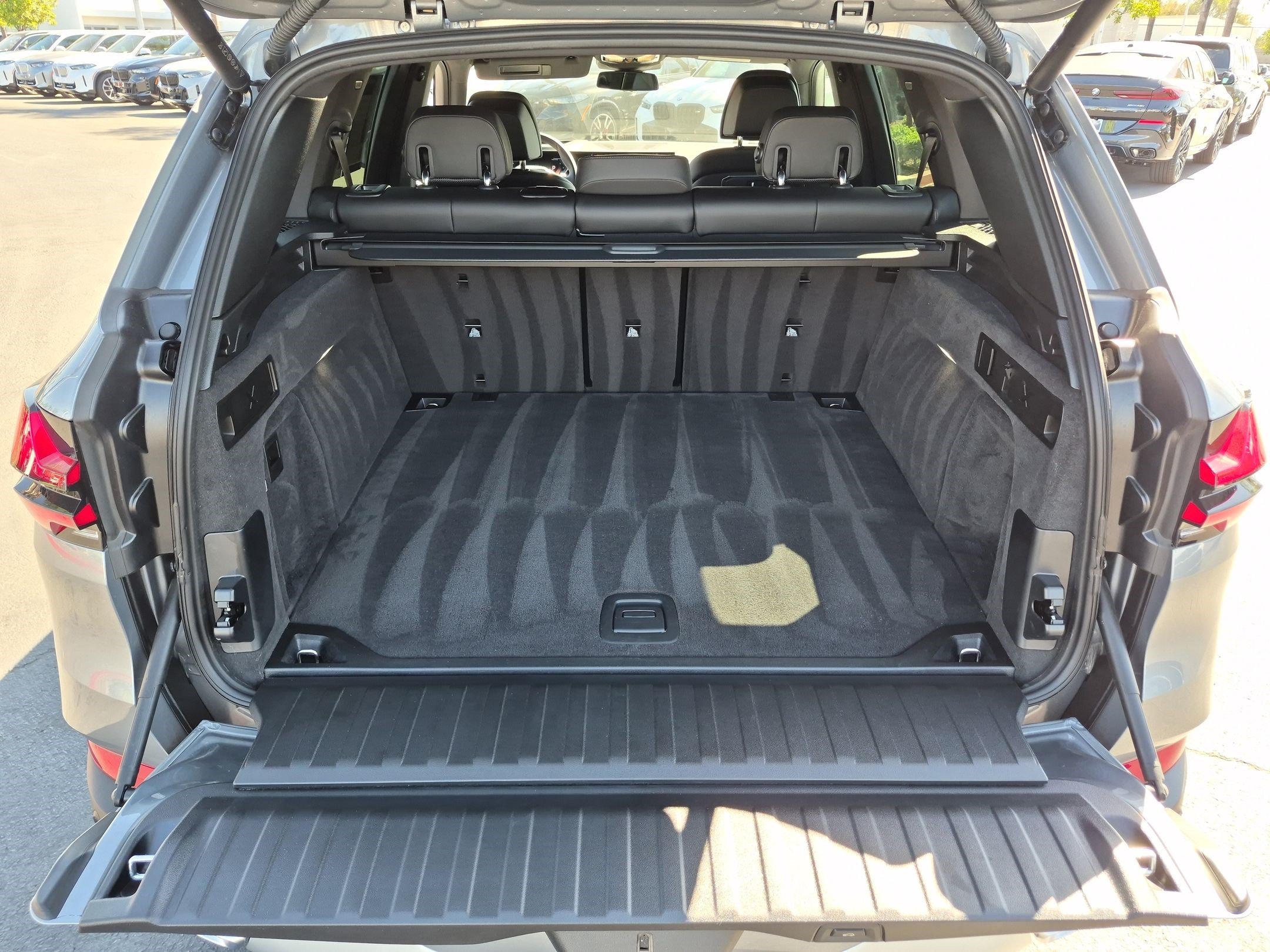 Certified 2026 BMW X5 sDrive40i w/ Climate Comfort Package RWD image 32