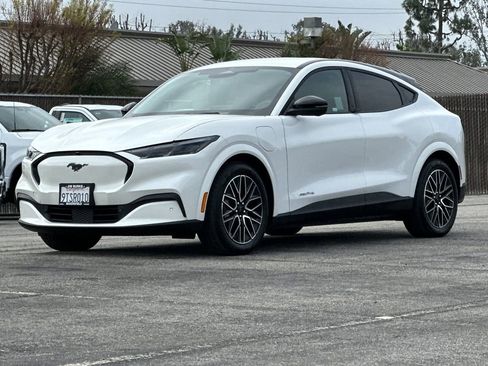 Certified 2025 Ford Mustang Mach-E Premium image 7