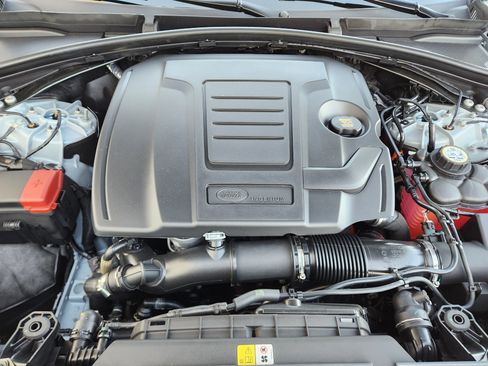 New 2026 Land Rover Range Rover Velar Dynamic SE image 32