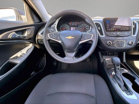 Used 2023 Chevrolet Malibu LT image 8
