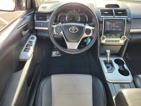Used 2013 Toyota Camry SE image 12