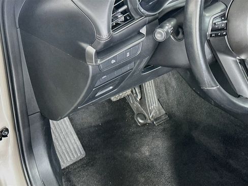 Used 2025 MAZDA MAZDA3 s FWD image 17