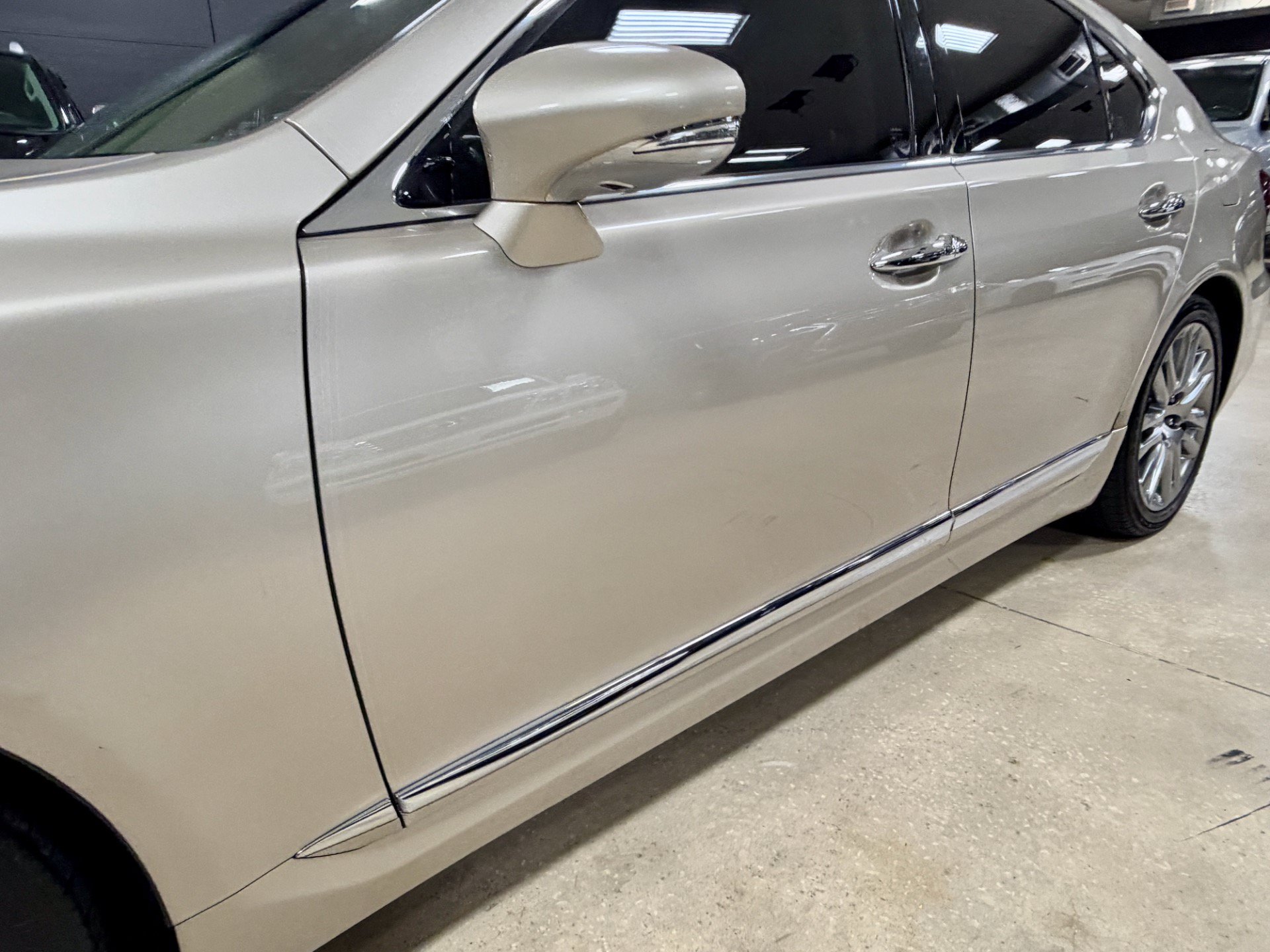 Used 2014 Lexus LS 460 w/ Comfort Package RWD image 18
