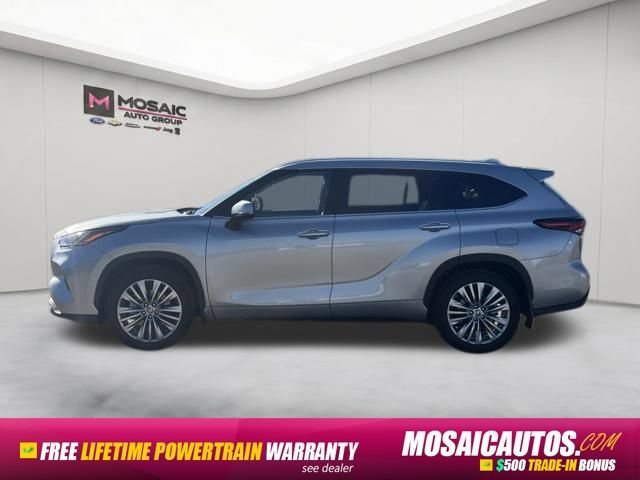Used 2024 Toyota Highlander Platinum AWD/4WD image 4