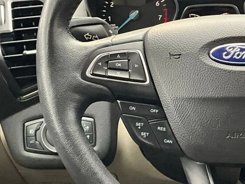Used 2019 Ford Escape Titanium FWD image 16