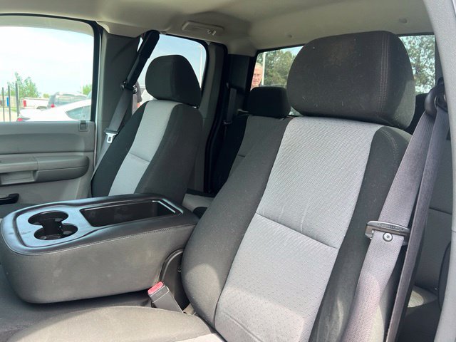 Used 2009 Chevrolet Silverado 2500 W/T AWD/4WD image 9