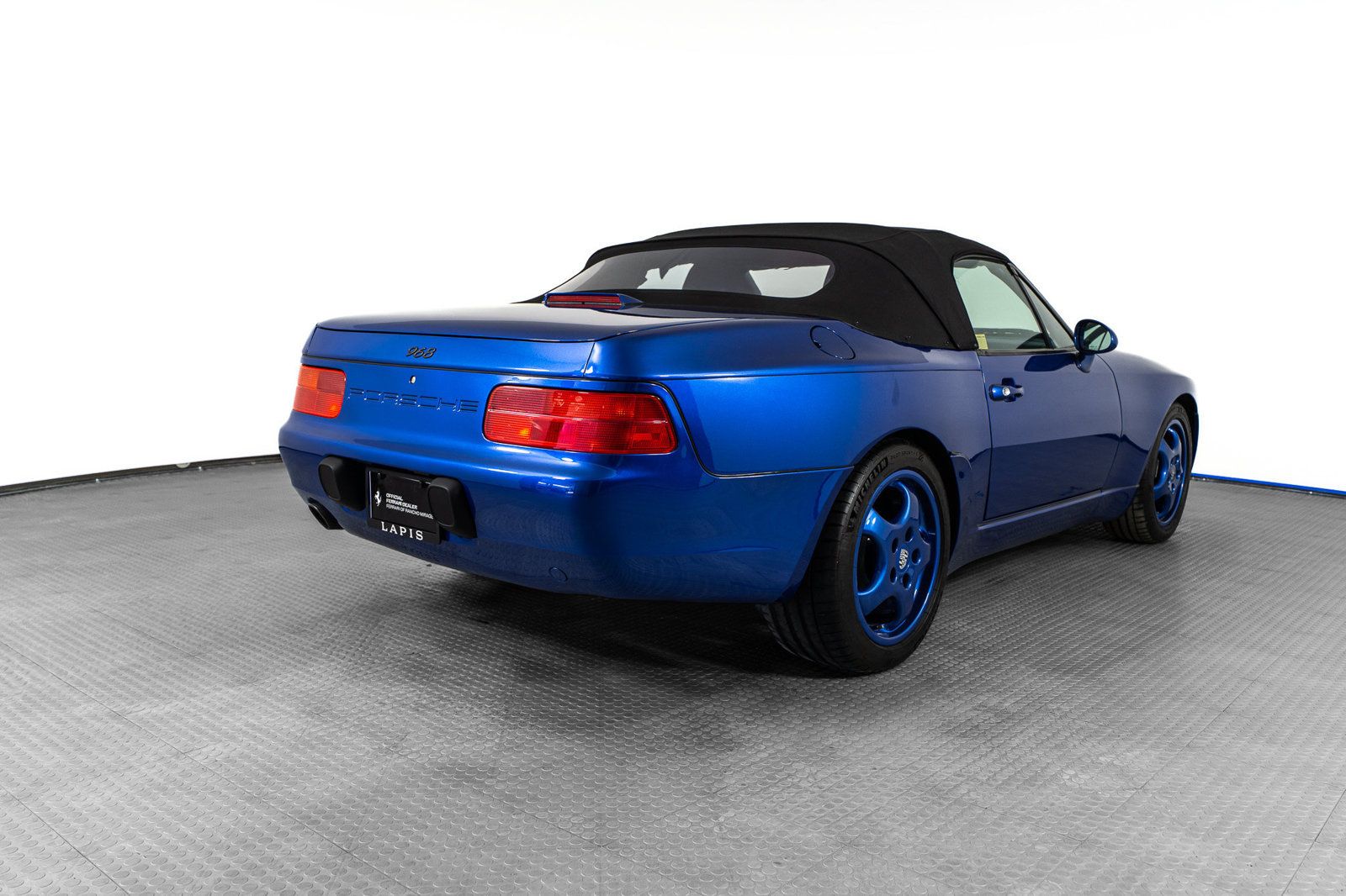 Used 1992 Porsche 968 Cabriolet RWD image 8